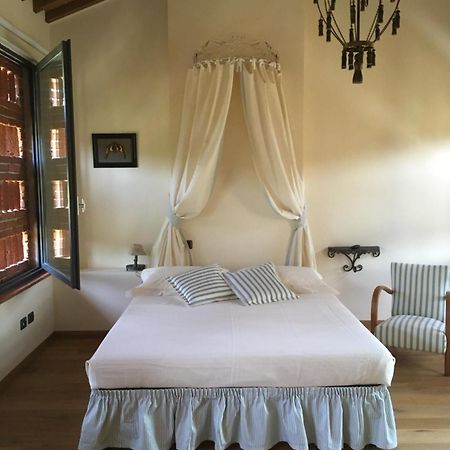 Le Mas Di Laura Hotel Ortonovo ภายนอก รูปภาพ